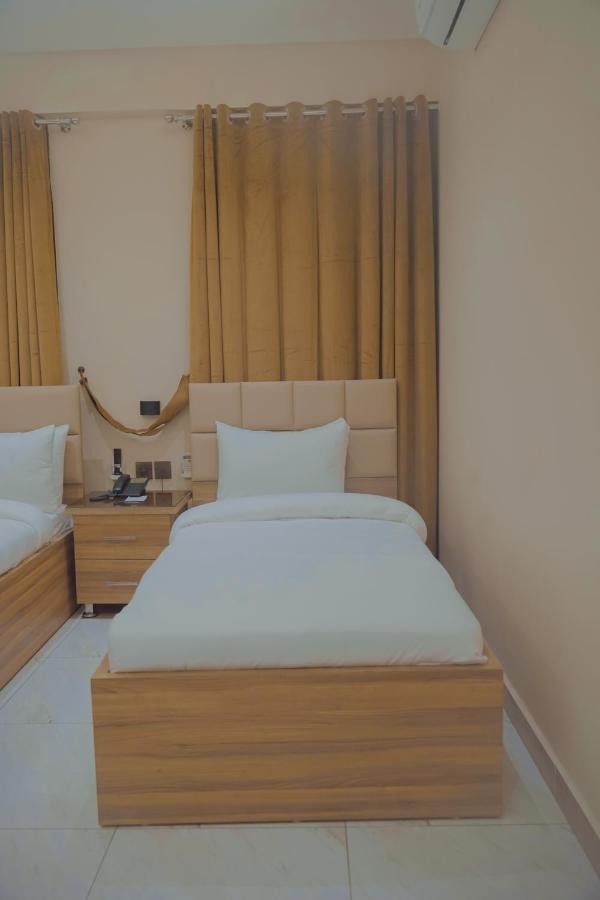 Hotel Pearl Inn Karachi Exterior foto