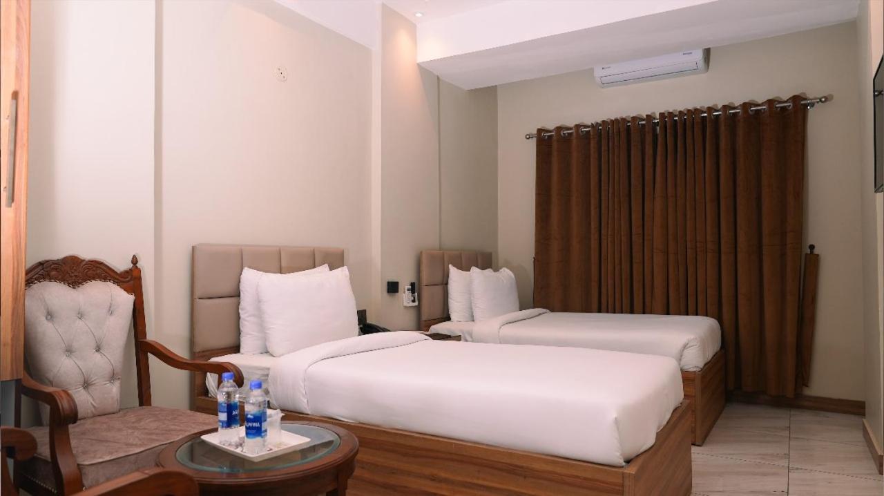 Hotel Pearl Inn Karachi Exterior foto